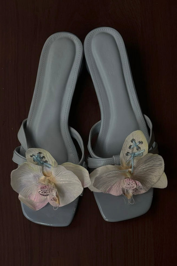 Cloud & Bloom in Blue Me Away