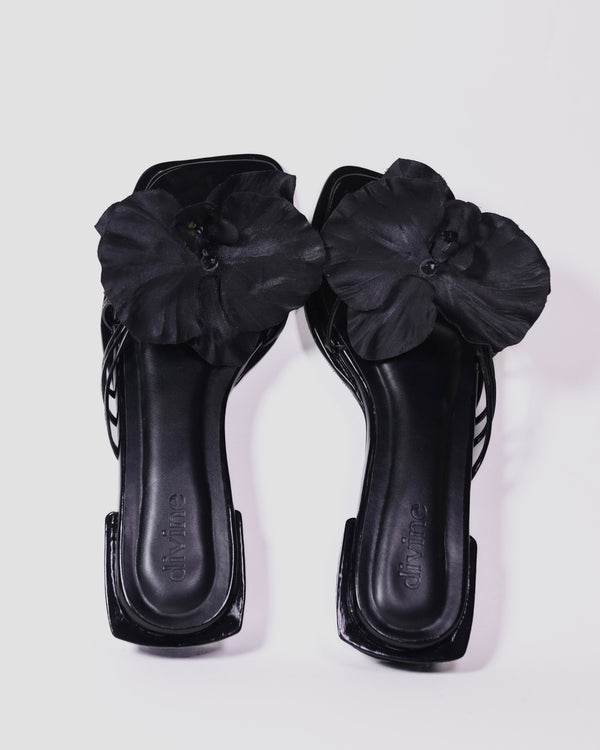 Demure Wrap Up in Glossy Black